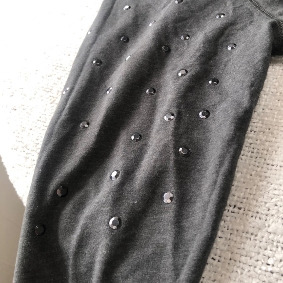 Grey Kismet X-Large top with embellishments on the long sleeves. New or like new - Picture 5 of 5